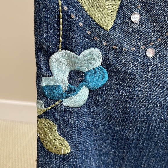 Vintage Guess Jeans Flower Stitchings - Picture 5 of 9